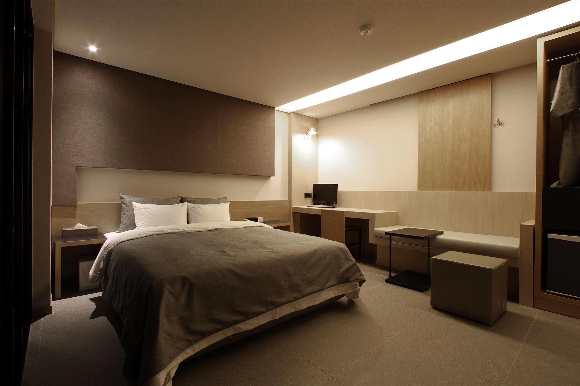 Boutique Hotel K-Oido Siheung Bagian luar foto