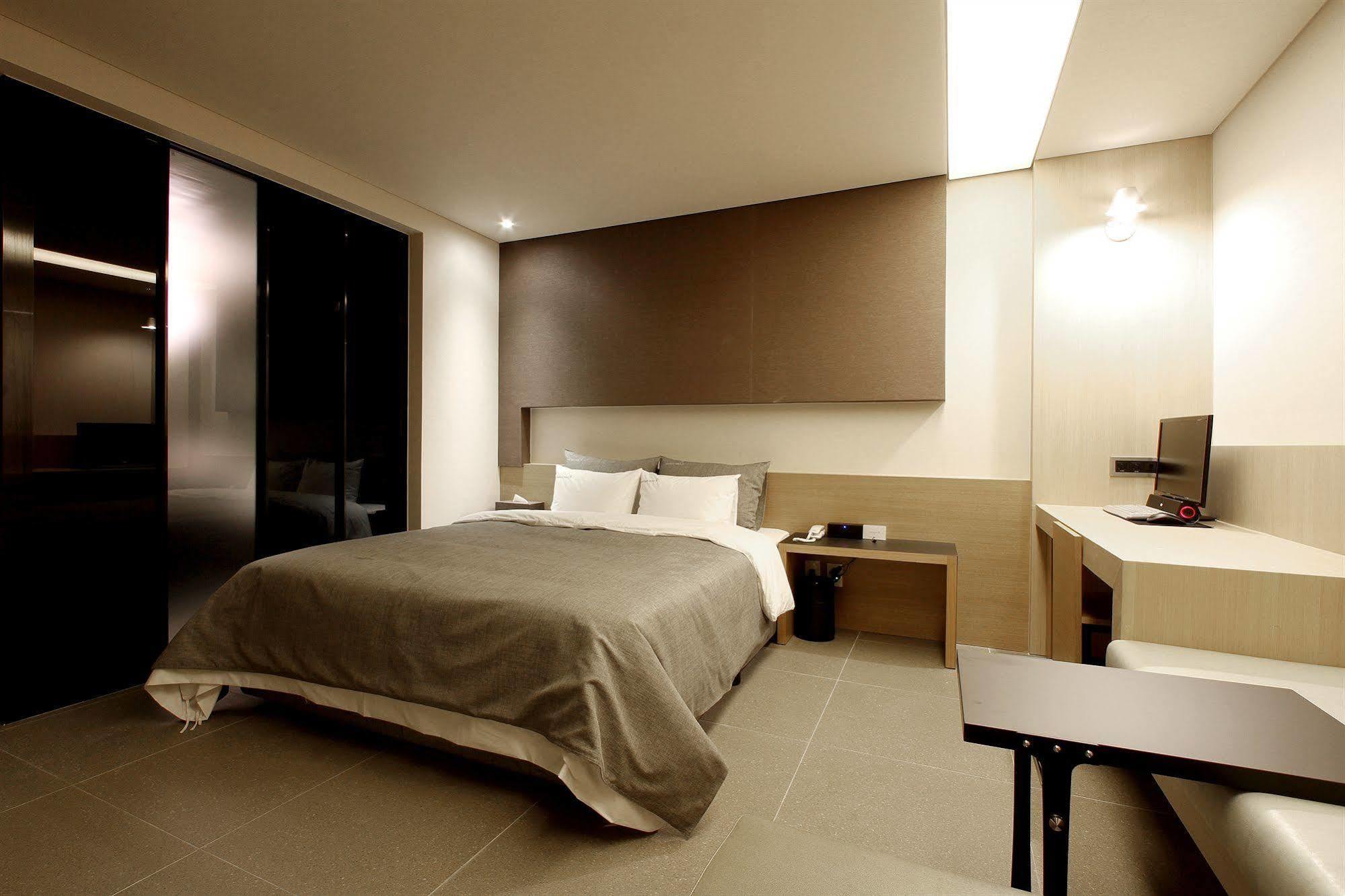 Boutique Hotel K-Oido Siheung Bagian luar foto